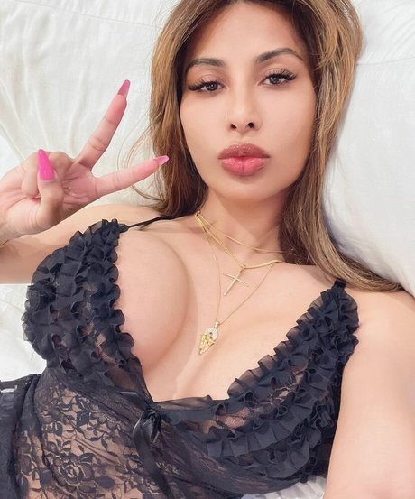 Amelia Maltepe heiße top archiv