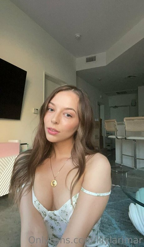 lilylarimar top pornographische fotos