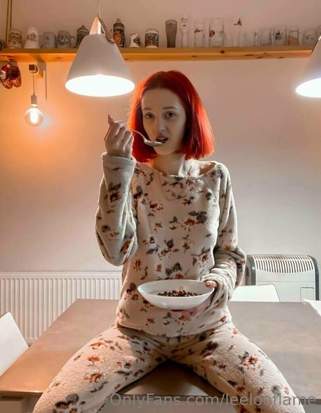 dicke blonde onlyfans kunst nacktheit archiv