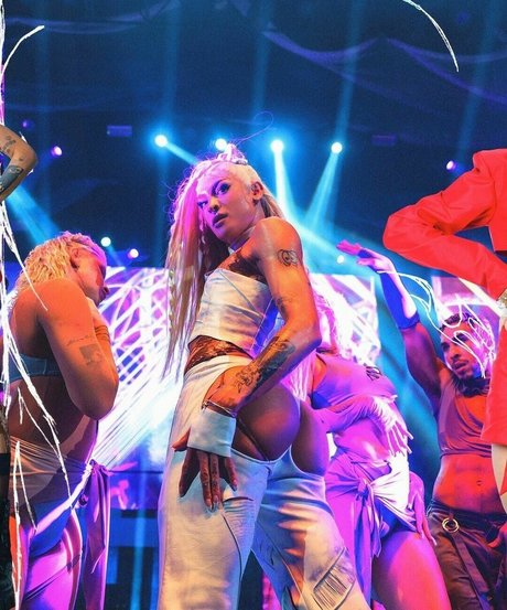 Pabllo Vittar exklusive schöne galerie