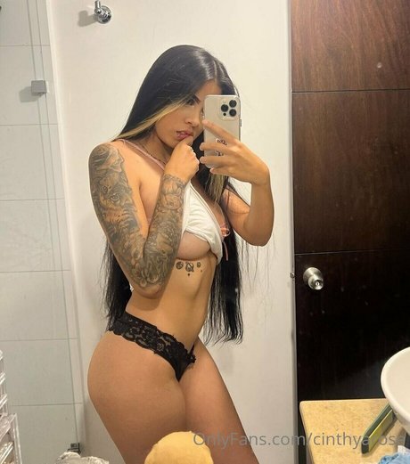 cinthyarodriguez sexy bild