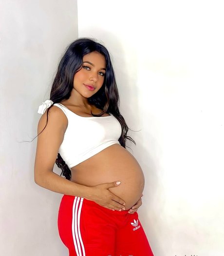 whiitneey schauspielerin nette fotos