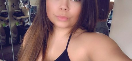 Shannon Dacombe freie erwachsene bilder