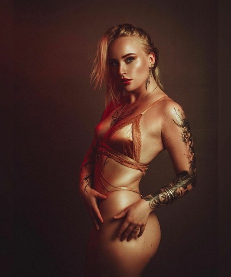 Mila Orriols schauspielerin erwachsene foto