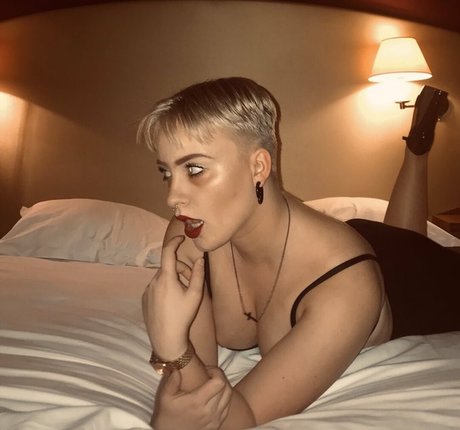 Mila Orriols hd pornografische bild