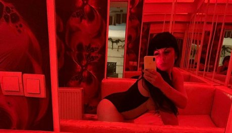 dominant rina nackt hd galerien