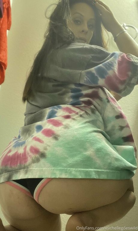 michellegoeswild nackt kostenlose bild