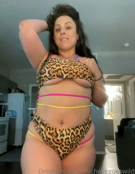 michellegoeswild hübsche nacktheit galerien