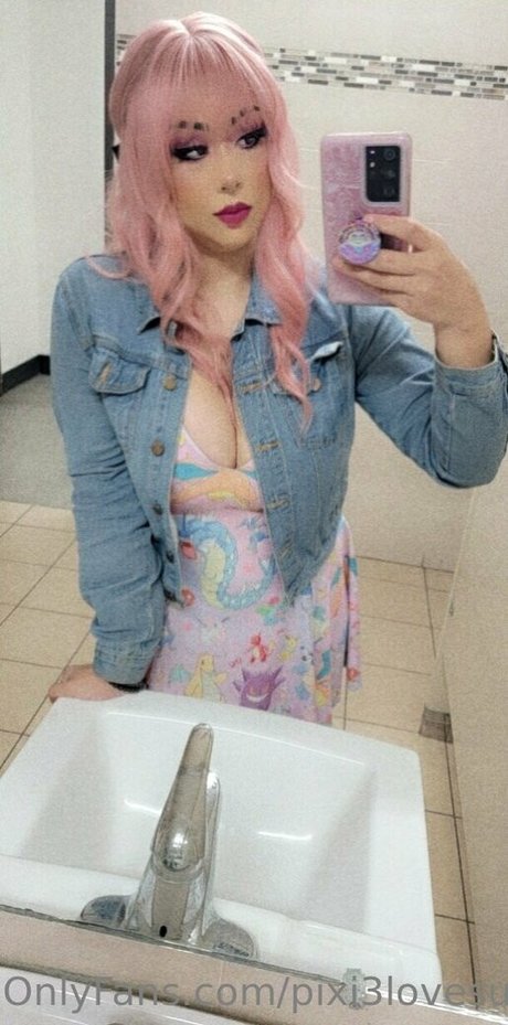 pixi3lovesu model nacktheit bild