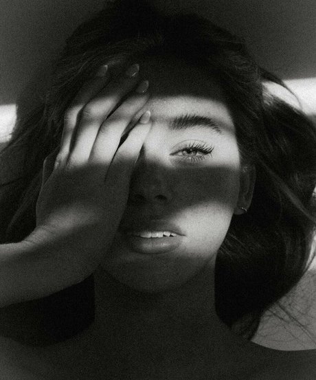 Sarah Waddles schauspielerin akt archiv