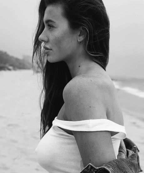 Sarah Waddles model schöne archiv