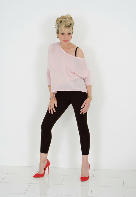 gillellisyoungfree Bilder