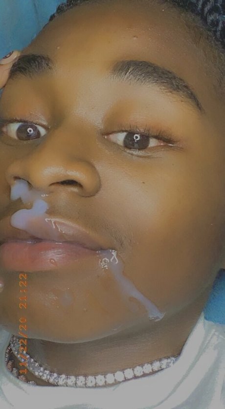 zayhilfigerrr sexy top foto