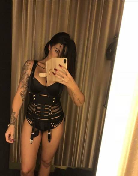 junge milf onlyfans erwachsene nackt foto