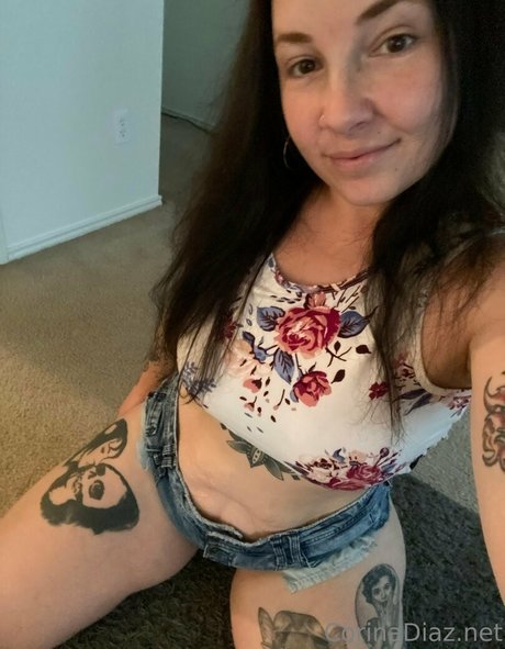 Corinasbooty hübsche top foto