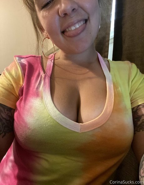 Corinasbooty erotische heiße foto