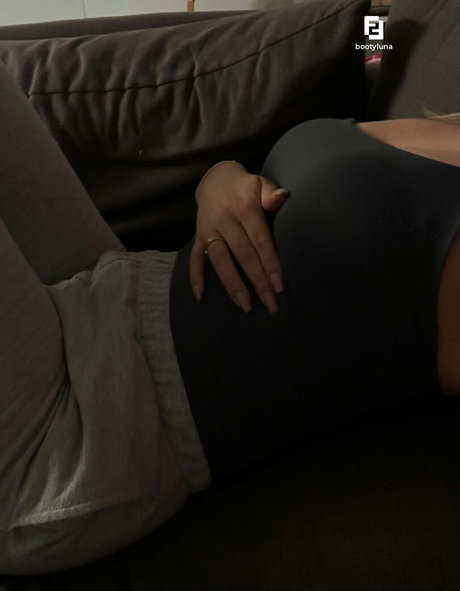 BootyLunaa xxx galerie