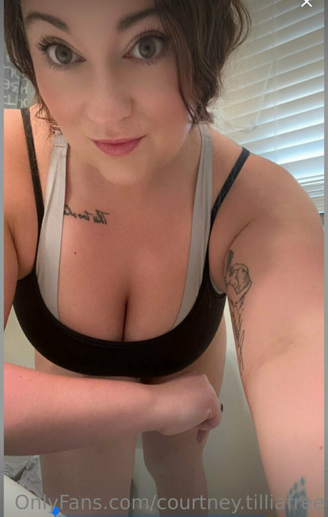 courtney tilliafree sexy nackte archiv