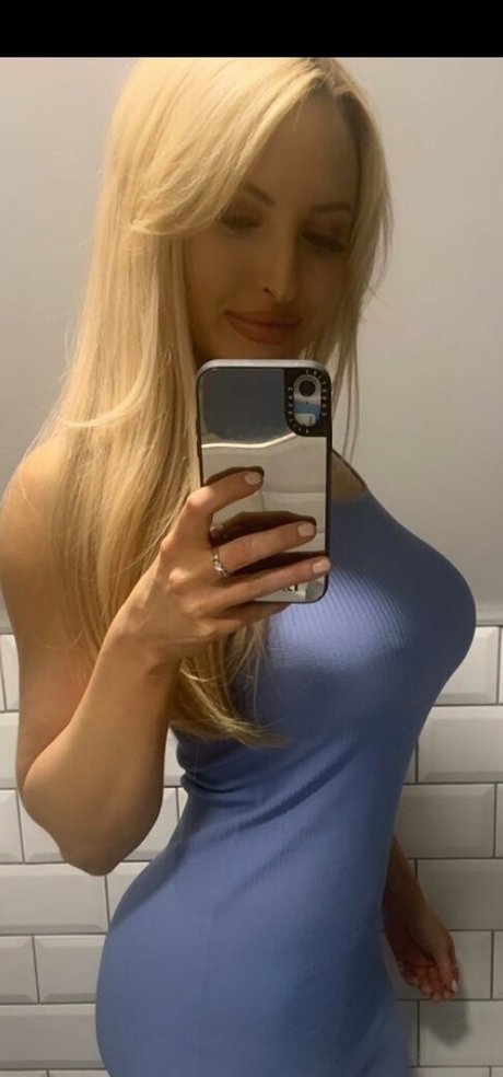 Emma Louise Jones heiße kunst bild