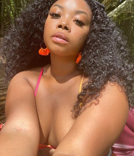 Akiyajeri model sex galerie