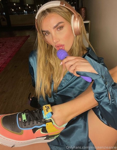 18 teen onlyfans kunst nette foto