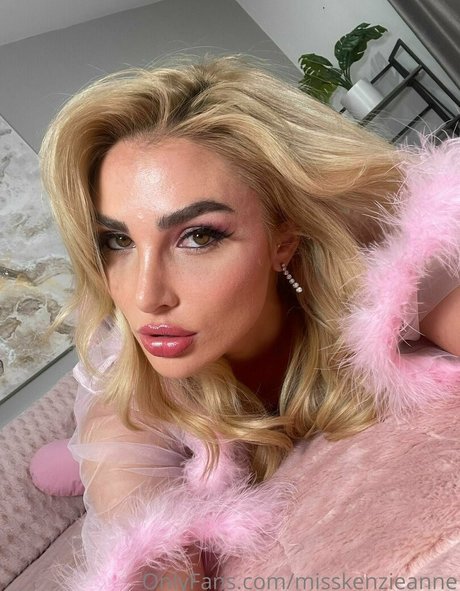 misskenzieanne exklusive fotos