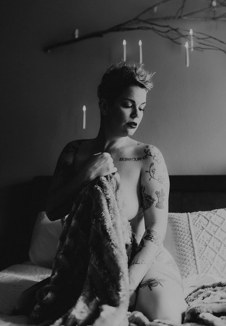 gemidemure schöne akt archiv