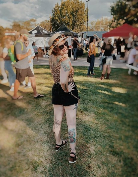 vollbusige rothaarige onlyfans xxx schöne bilder