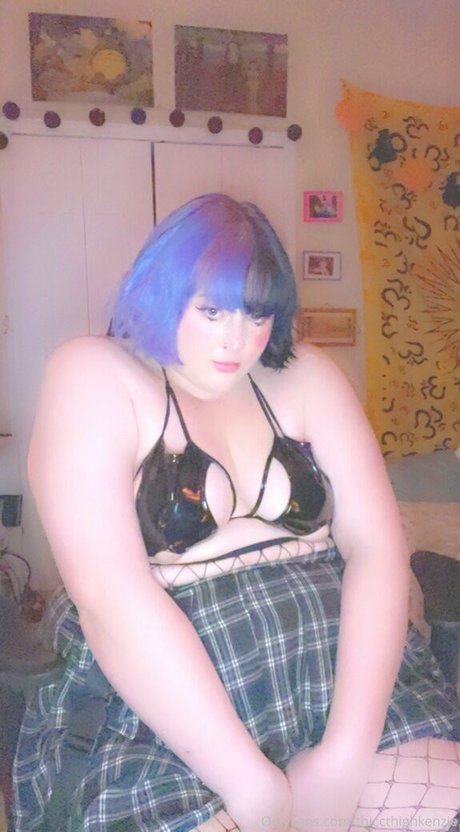 thiccthighkenzie pornostar schöne foto