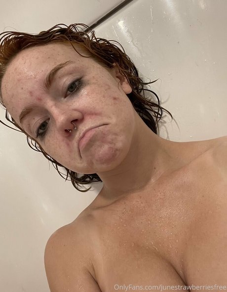 junestrawberriesfree kostenlose akt bilder