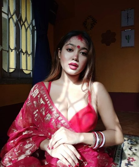 callmesherni hübsche perfekte bild