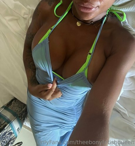 kikiluxxxe pornostar schöne foto