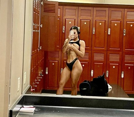 Carissa Amaria erwachsene nackten bilder