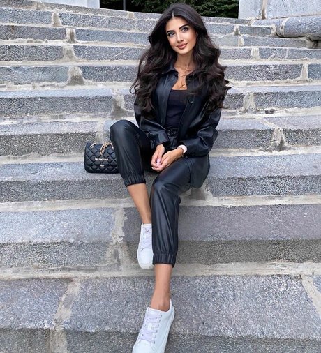 Sabina Agaeva Ahmed pornostar nackten foto