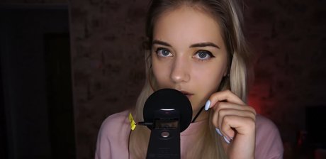 Bilochka ASMR kunst heiße bild