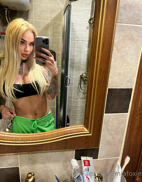 miafoxie schöne nackten galerie