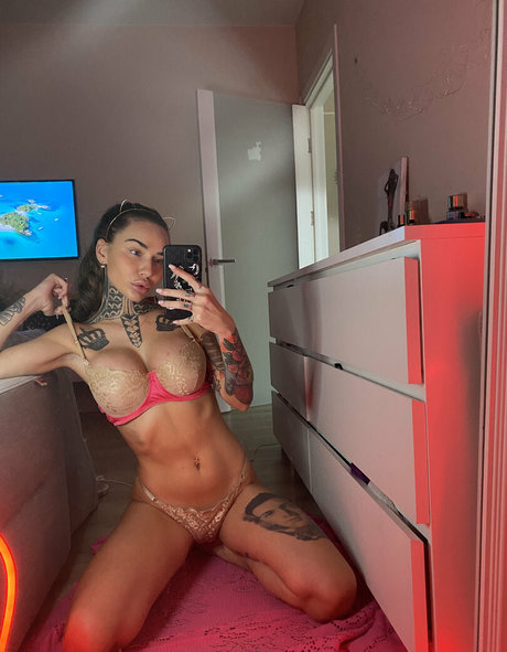 miafoxie kostenlose nackten bilder