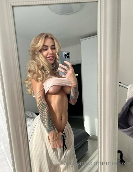 miafoxie erotische sex bild