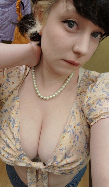 bbymaeflowers pornostar schöne bilder