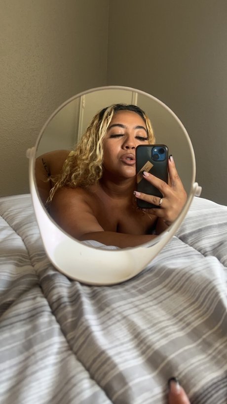 Mia Nikole porno galerien