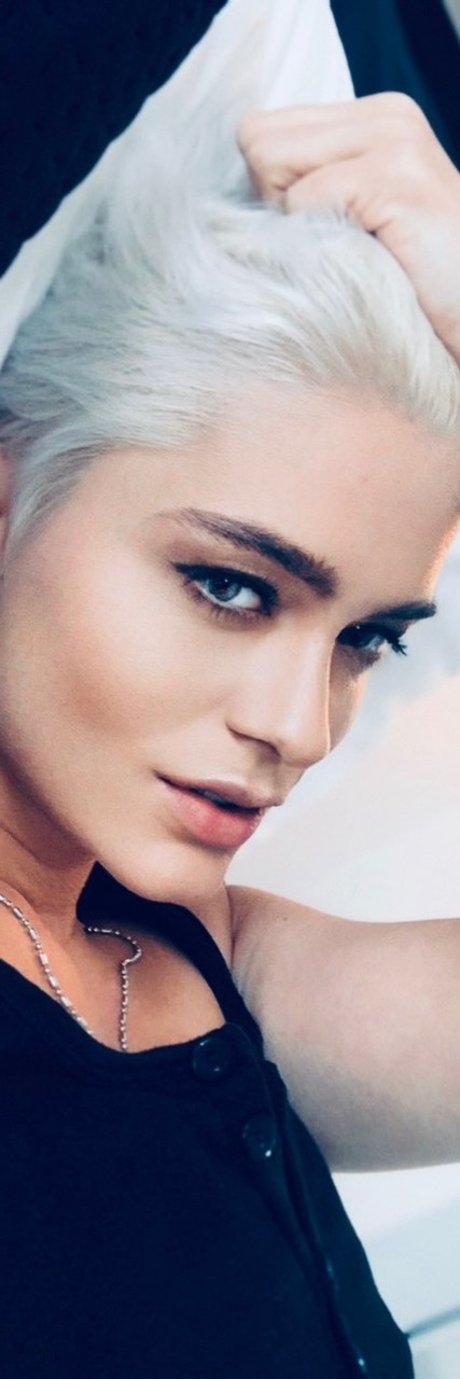 Mila Milan perfekte nette foto