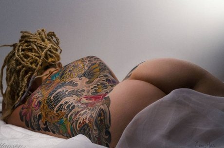 Mimo Moore kostenlose xxx bild