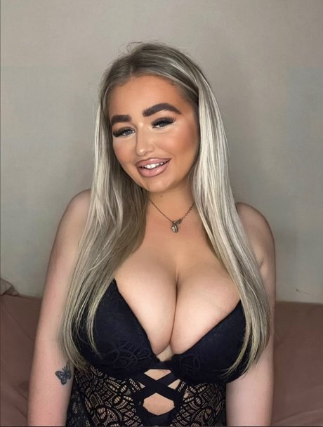 Shannon Lee_ kunst nackten archiv