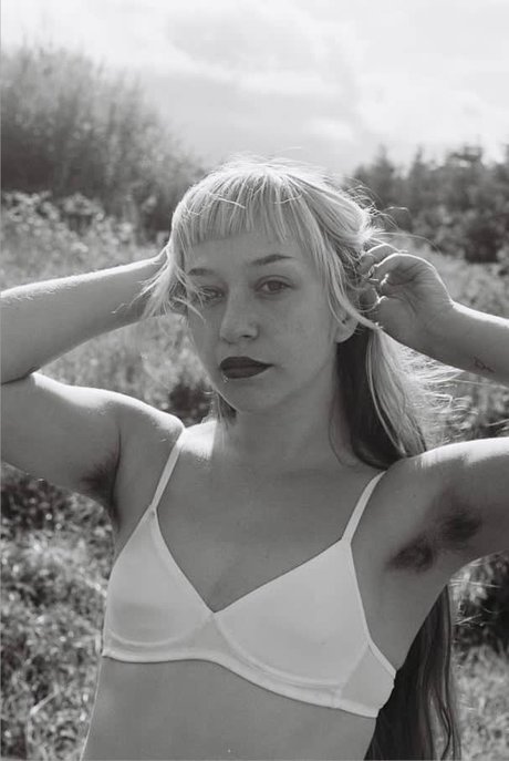 Miss Blue erwachsene nackte bild