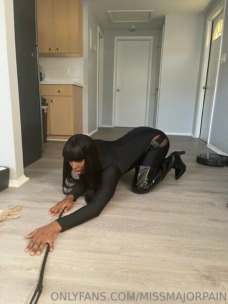 Miss MAJOR Pain freie sexy archiv