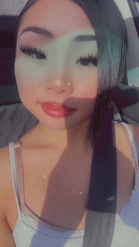 Lilianna Moun hübsche erwachsene bilder