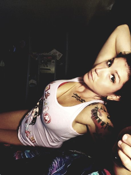 Hippie chick perfekte nackte bild