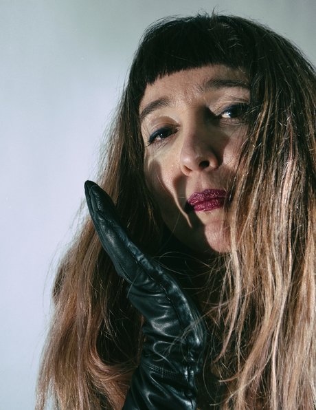 Mistress Lola Noir nackt akt fotos