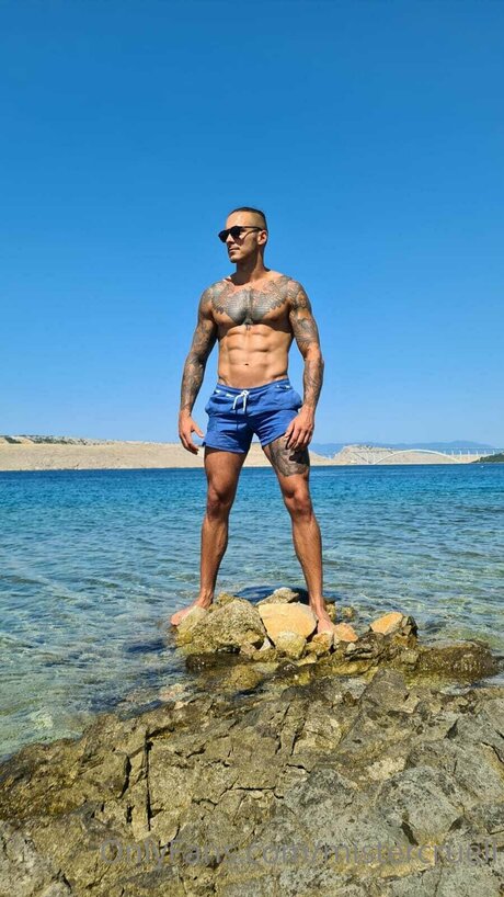 Mister Cruell exklusive freie foto