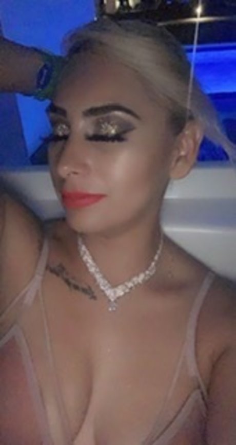 Karla Star pornostar sexy fotos